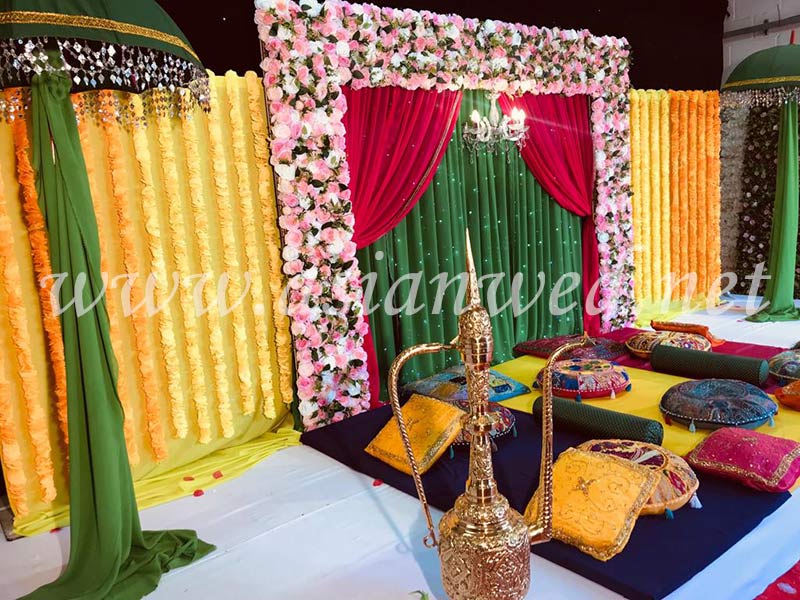 Latest Pakistani Mehndi Stage Decoration At Home | Ideas For 2023 |  WeddingPace