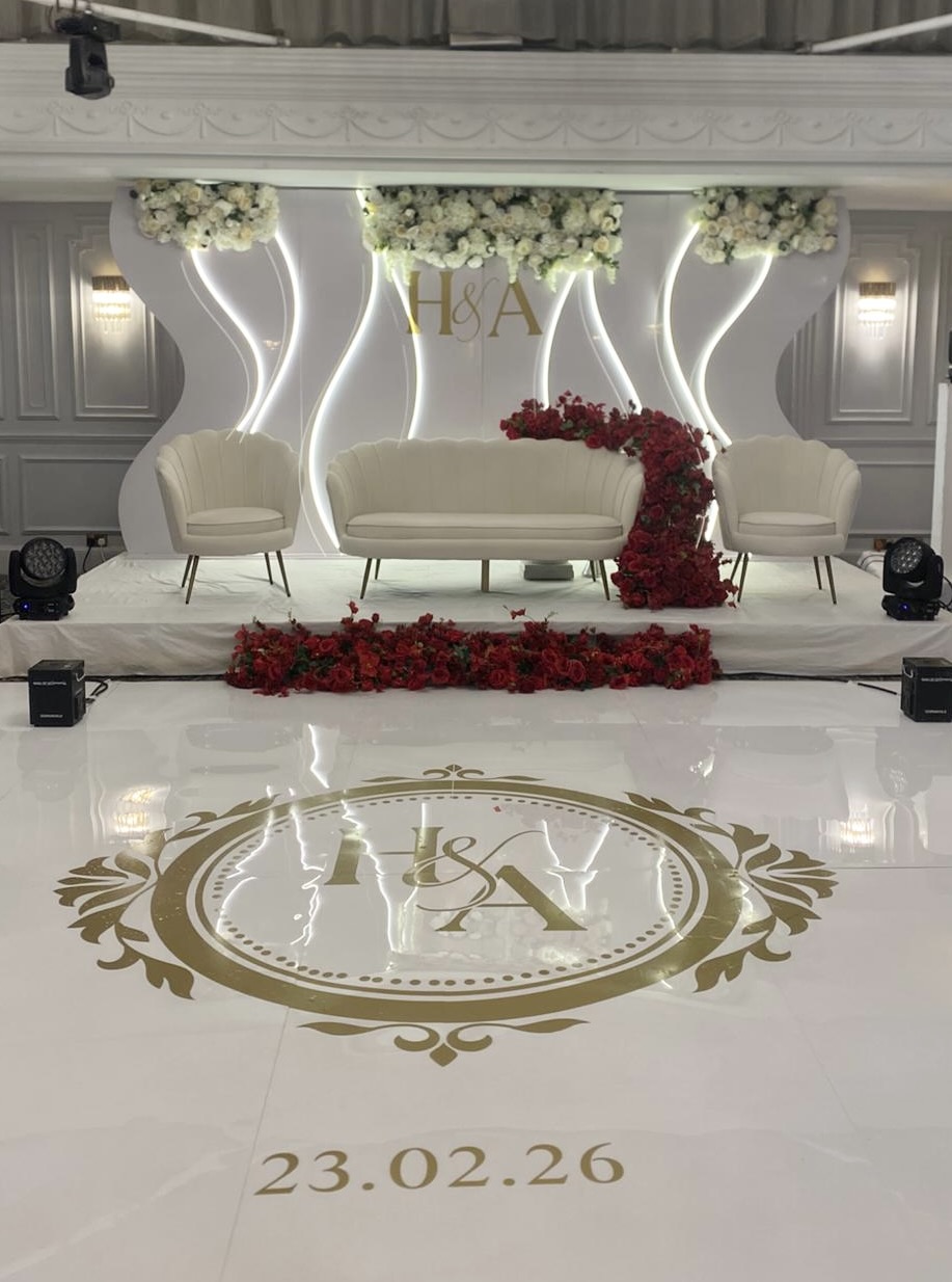 Floral wedding decor